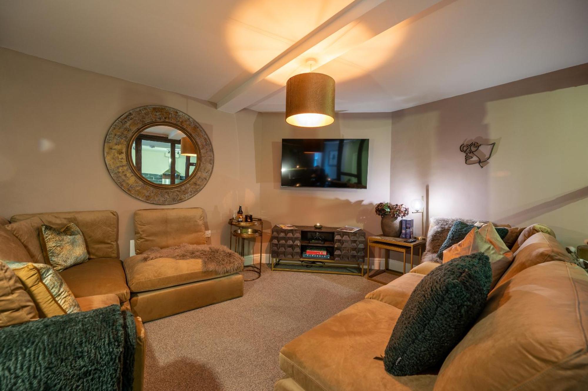 At Home Shrewsbury Room photo